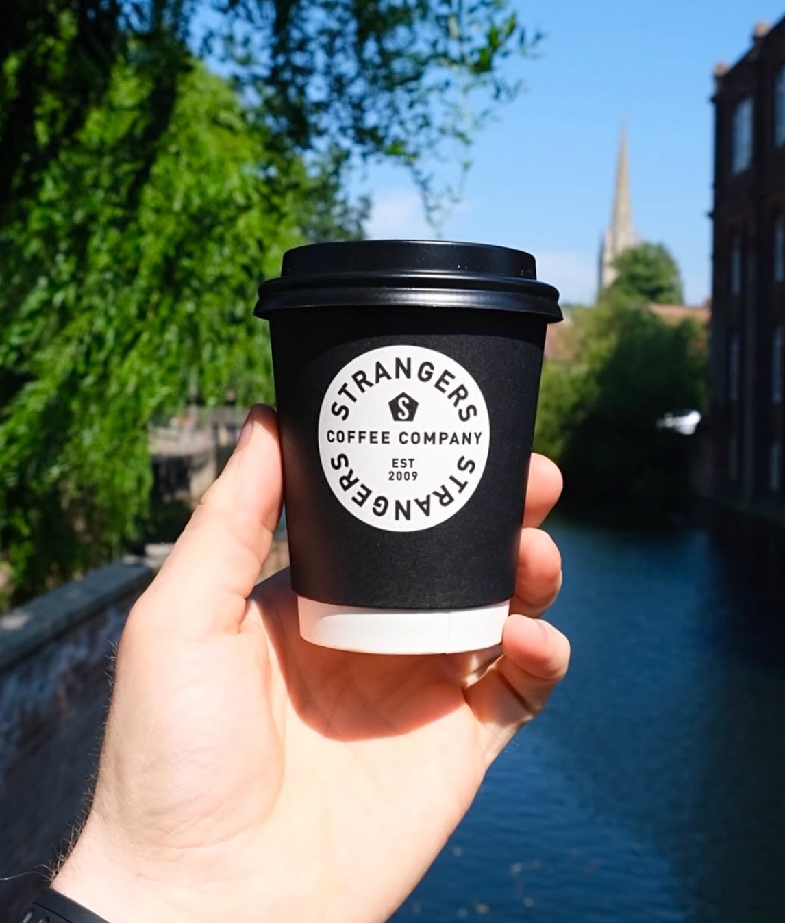 Branded Coffee Cups UK: Sizes, Prices, MOQs & Buying Guide